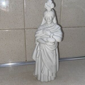 Vintage‎ Avon 1982 Nativity Collectible "The Magi Balthasar" Porcelain Figurine